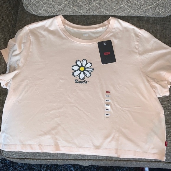 BNWT Levis TShirt - Picture 1 of 6